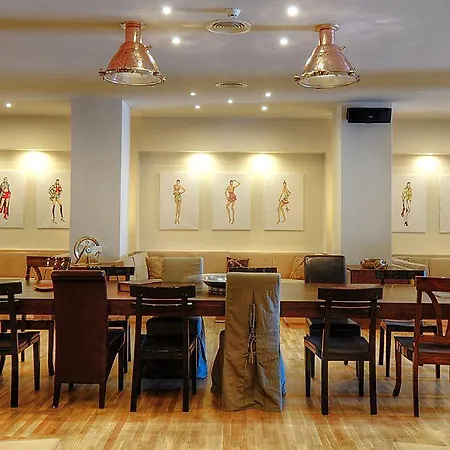 Lvzz Hotel 4*