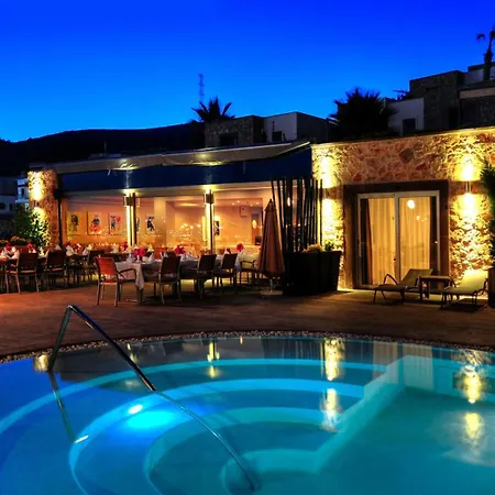 ホテル Lvzz ボドルム