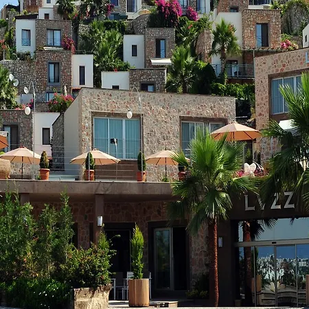 Lvzz 4* ボドルム