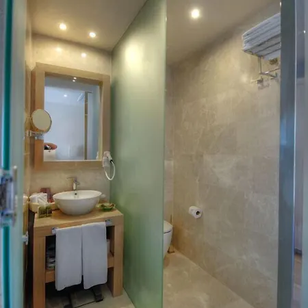Otel Lvzz Bodrum