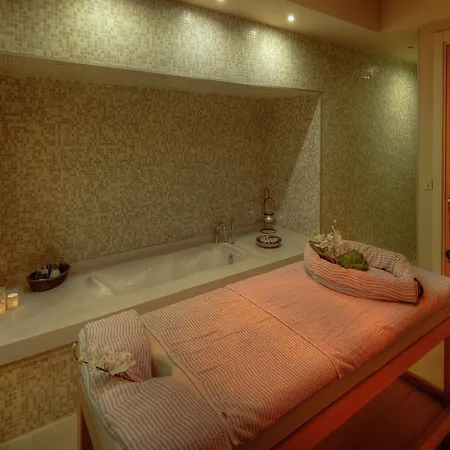 Lvzz Otel 4*