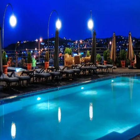 Lvzz Otel